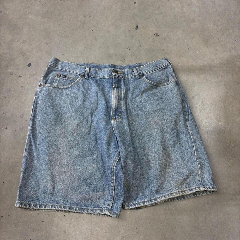 Vintage Lee Mens Blue Denim Shorts Size 42 Made in USA Relaxed Fit Jean Shorts